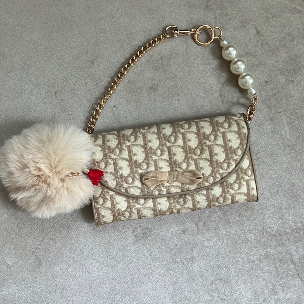TRADED! VTG Christian Dior Tan Y2K 90s Bow Trotter WOC Clutch Wallet Pearl Chain - Picture 1 of 15
